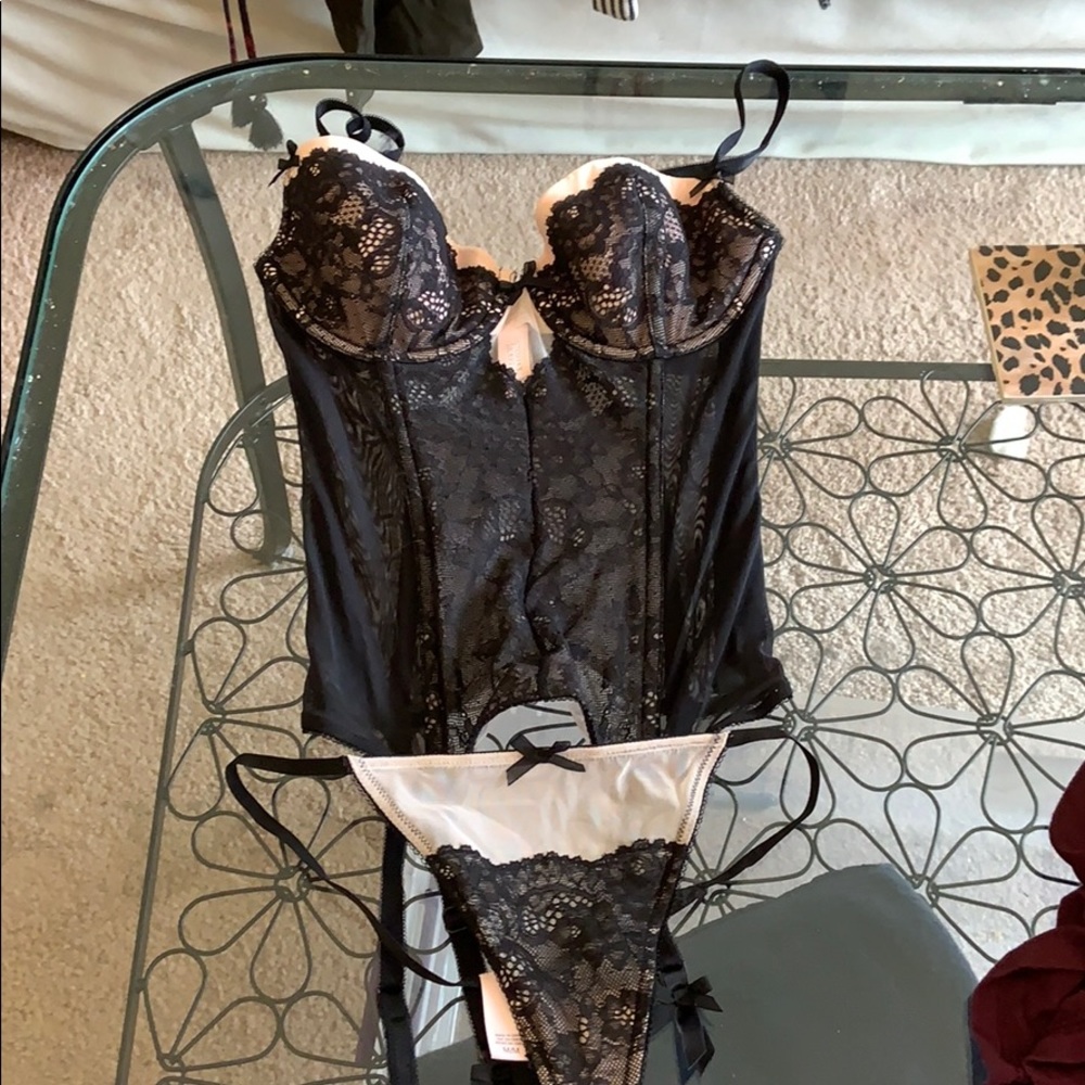 Victoria’s Secret lingerie set! Never worn!